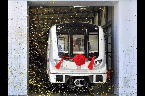 CRRC has rolled out the first train for Wuhan metro Line 21.